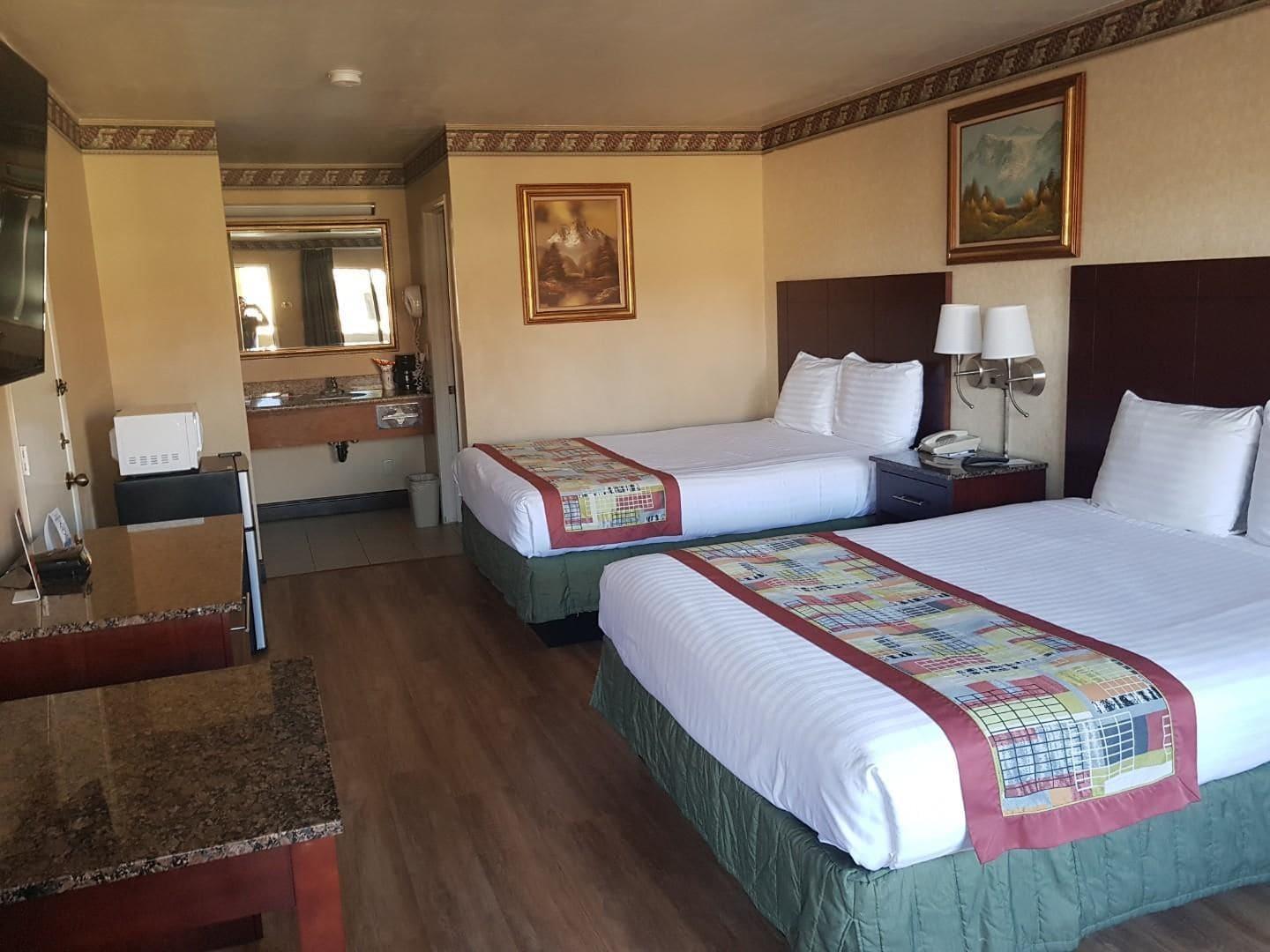 Travelodge By Wyndham Costa Mesa Newport Beach Hacienda Exterior foto