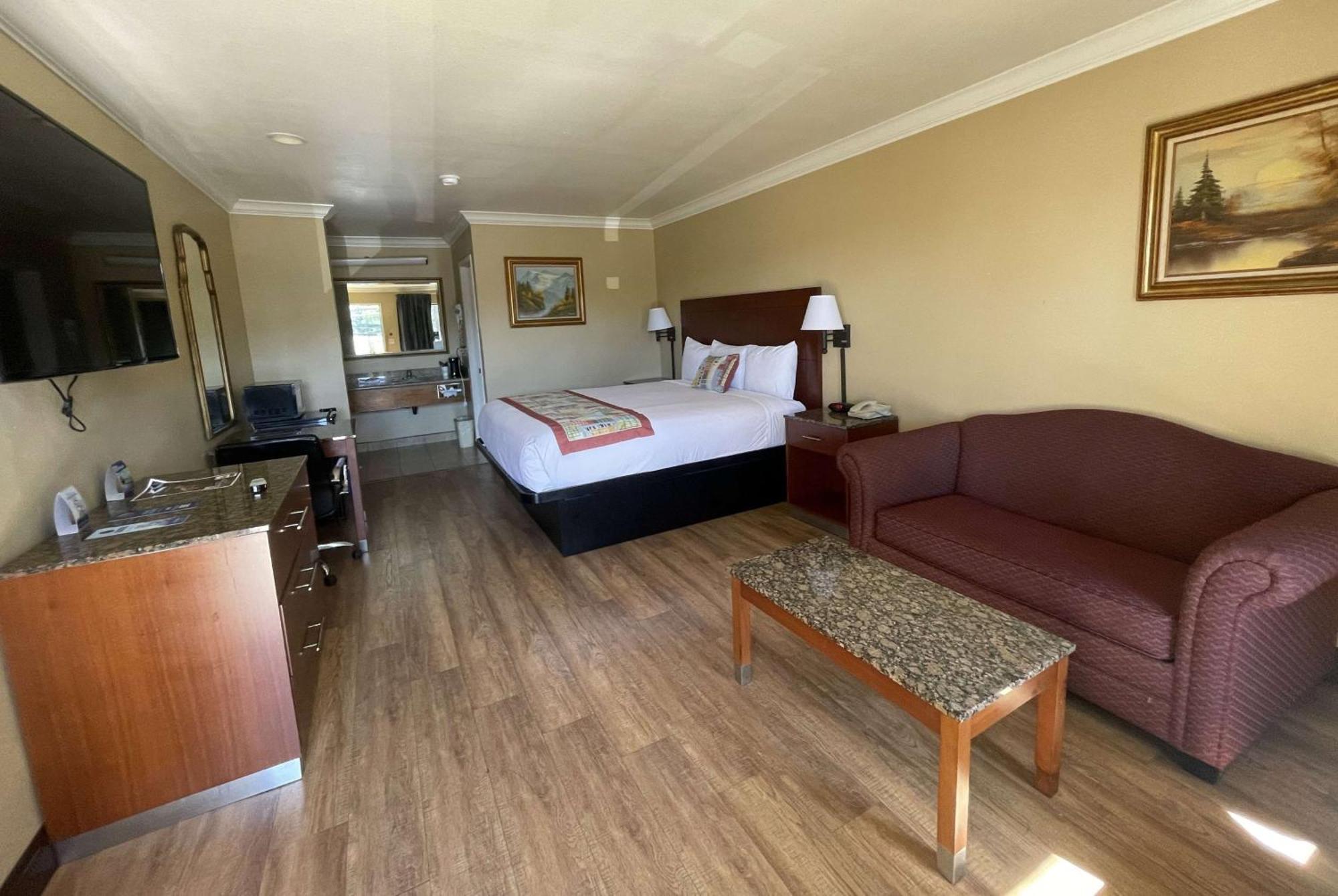 Travelodge By Wyndham Costa Mesa Newport Beach Hacienda Exterior foto